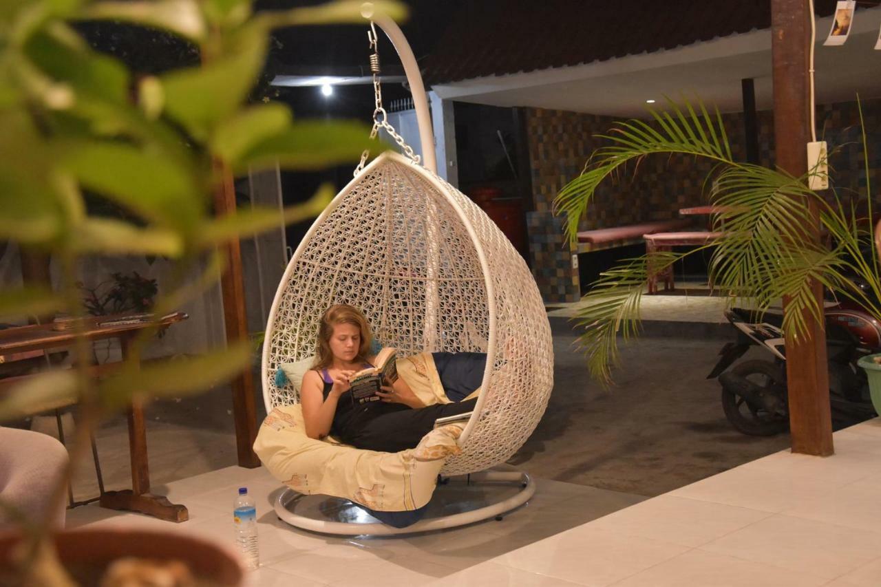 Hostel Nusa Penida Esterno foto